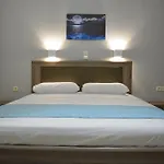 Thegaia * העיירה רתימנו